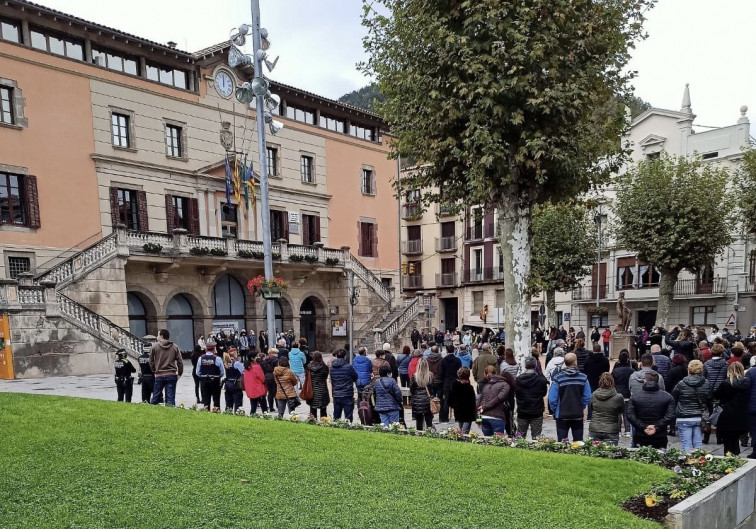Concentración en Ripoll para condenar el presunto asesinato de una vecina