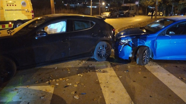 Un conductor bebido atropella a dos agentes de la Guardia Urbana de Vic y hiere a otro