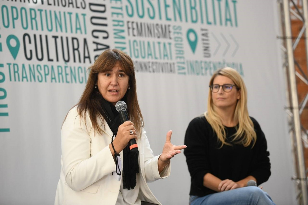 La presidenta del Parlament, Laura Borràs, y la vicepresidenta de Junts, Elsa Artadi