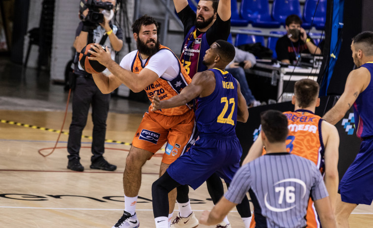 El Barça de basket pierde la imbatibilidad ante un buen Valencia