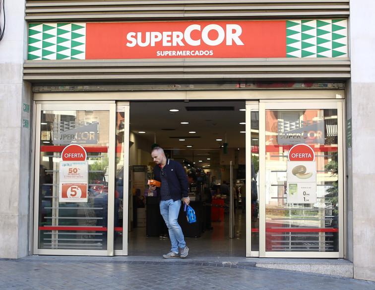 El Corte Inglés pide ayuda al Santander para deshacerse de las tiendas Supercor
