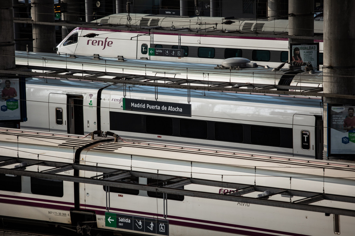 EuropaPress 3991147 trenes estacion atocha desconvocarse huelga renfe octubre 2021 madrid