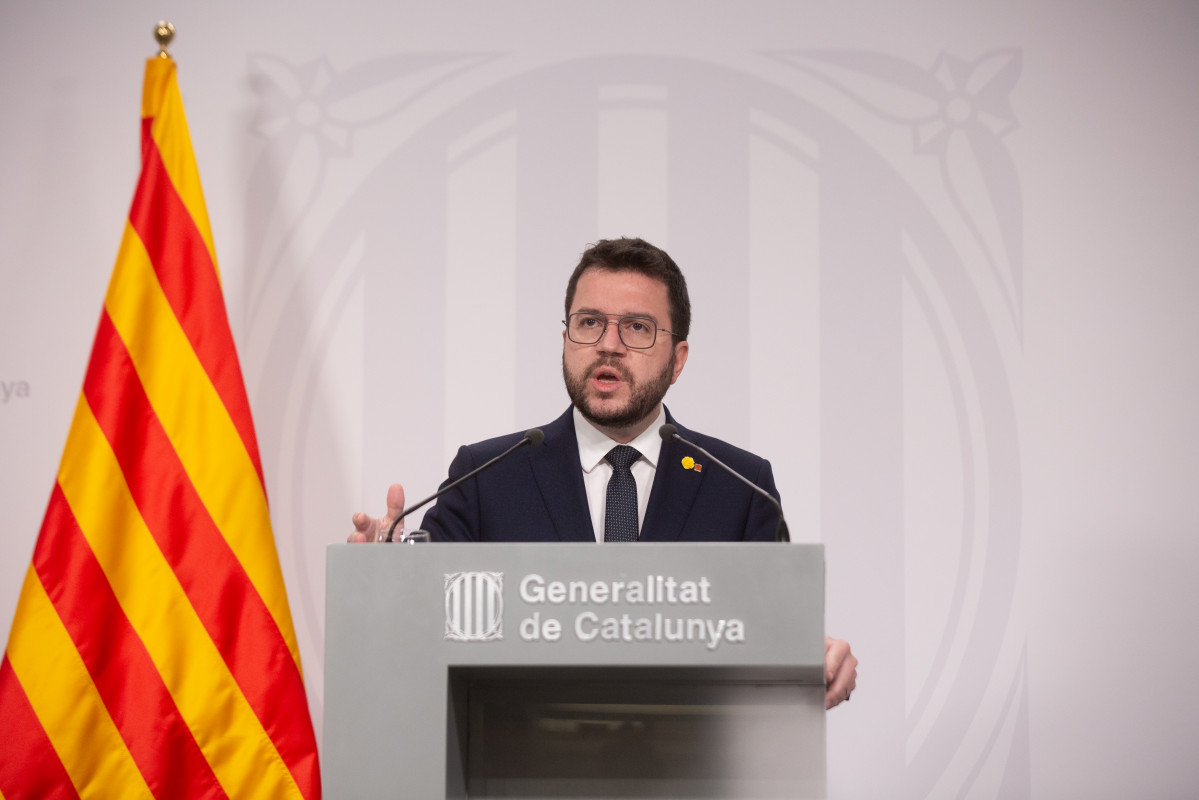El presidente de la Generalitat, Pere Aragonès, interviene en una rueda de prensa tras la reunión del Consejo Ejecutivo, a 21 de diciembre de 2021, en Barcelona.