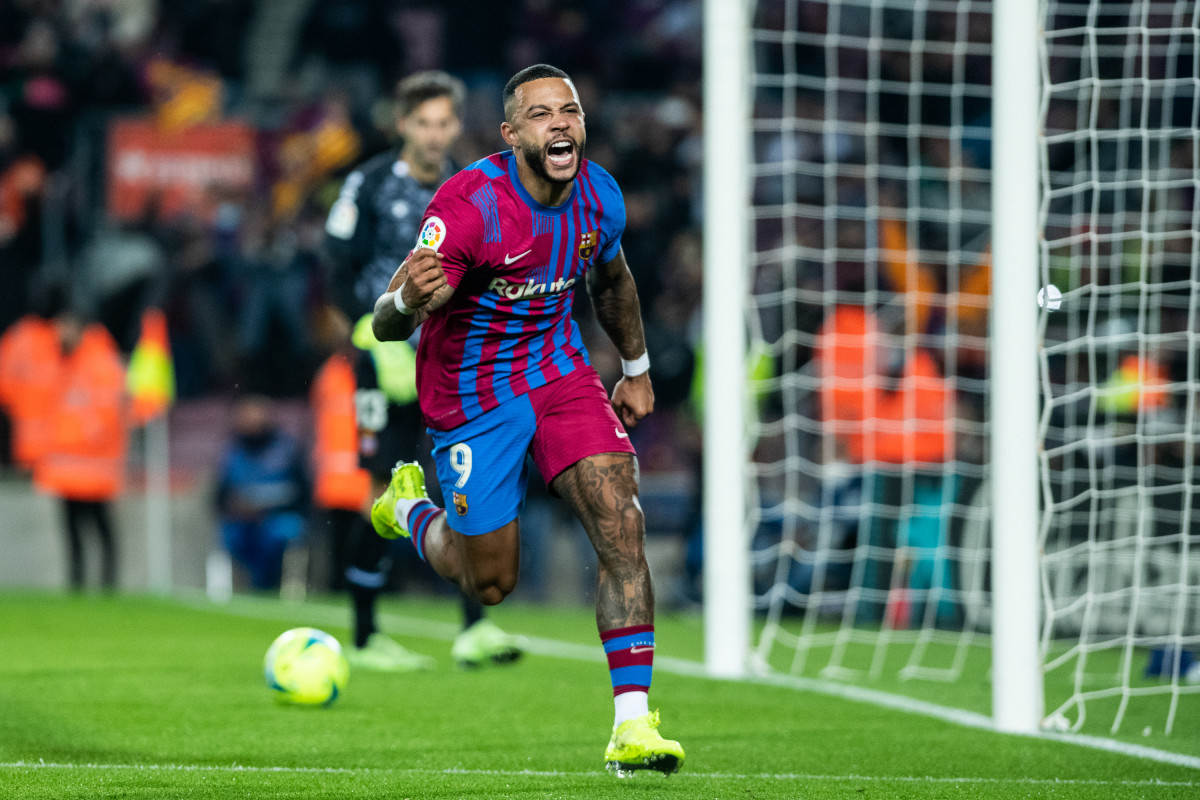 Memphis Depay celebra el tanto del Barça