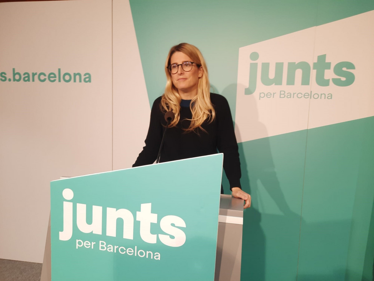 La presidenta del grupo municipal de Junts en Barcelona, Elsa Artadi, este viernes en rueda de prensa.
