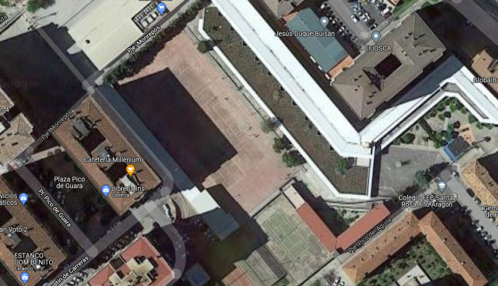 Vista aerea de las instalaciones del colegio santa rosa de huesca