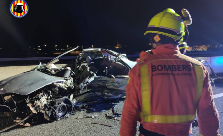 Cinco muertos y cuatro heridos en un grave accidente en la AP-7 en Rotglà i Corberà