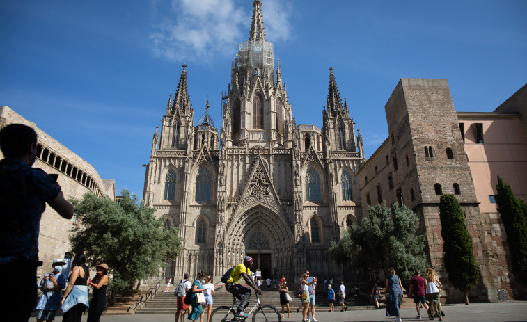 Los Mossos investigan unas pintadas a favor del ejército ruso en la Catedral de Barcelona