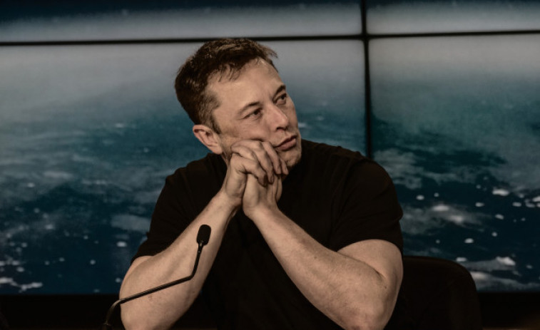 Elon Musk acusa al primer ministro británico de permitir que los pederastas salgan indemnes de sus actos