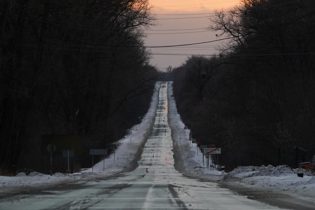 EuropaPress 4237903 06 february 2022 ukraine chernobyl exclusion zone the 56 road in the