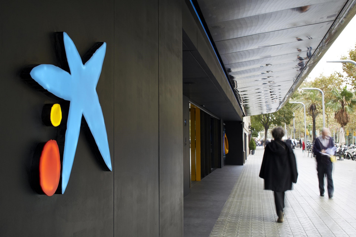 Archivo - Oficinas de CaixaBank