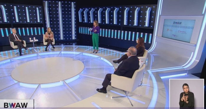 El delegado especial del Estado en el CZFB, Pere Navarro; la delegada del Gobierno en Catalunya, Maria Eugènia Gay; el presidente de Incyde, José Luis Bonet, y la teniente de alcalde del Ayuntamient