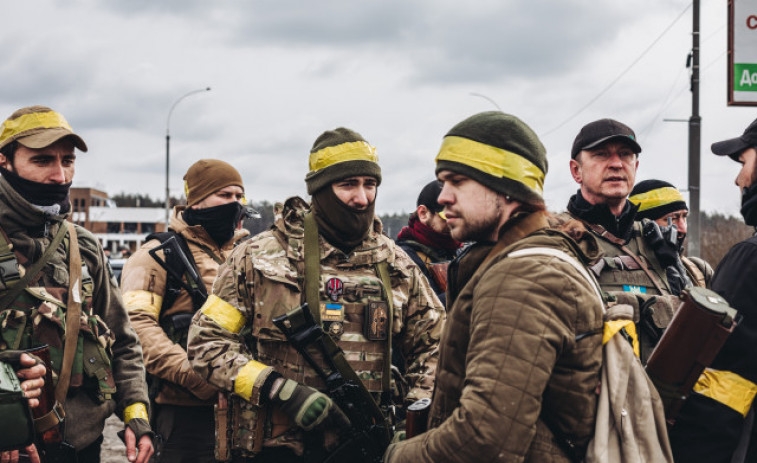 Casi 300.000 hombres huyen de Rusia para evitar ir a la guerra en Ucrania
