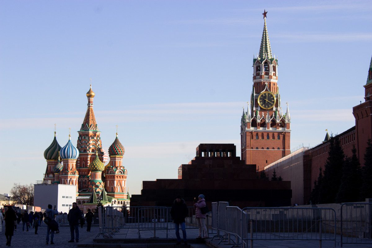 EuropaPress 4309291 11 march 2022 russia moscow the st basil cathedral and kremlin tower are