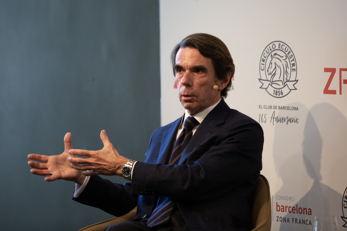 El expresidente del Gobierno, José María Aznar, interviene en una conferencia en el Círculo Ecuestre en Barcelona, a 22 de febrero de 2022, en Barcelona, Cataluña, (España). Esta charla se enmarc