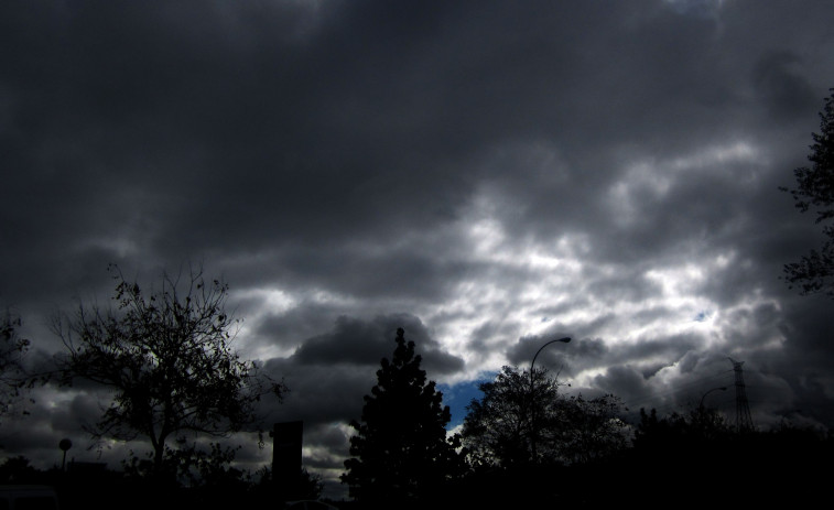 Bajas temperaturas y cielos nubosos tendrán en aviso a Catalunya el último domingo del año