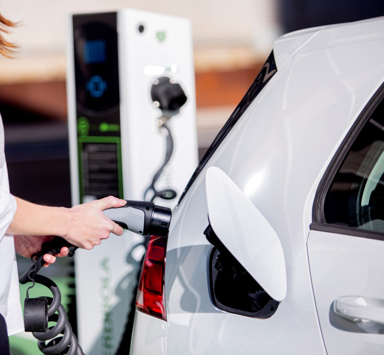 Industria reparte 90,2 millones para impulsar el vehículo eléctrico, con Renault como líder