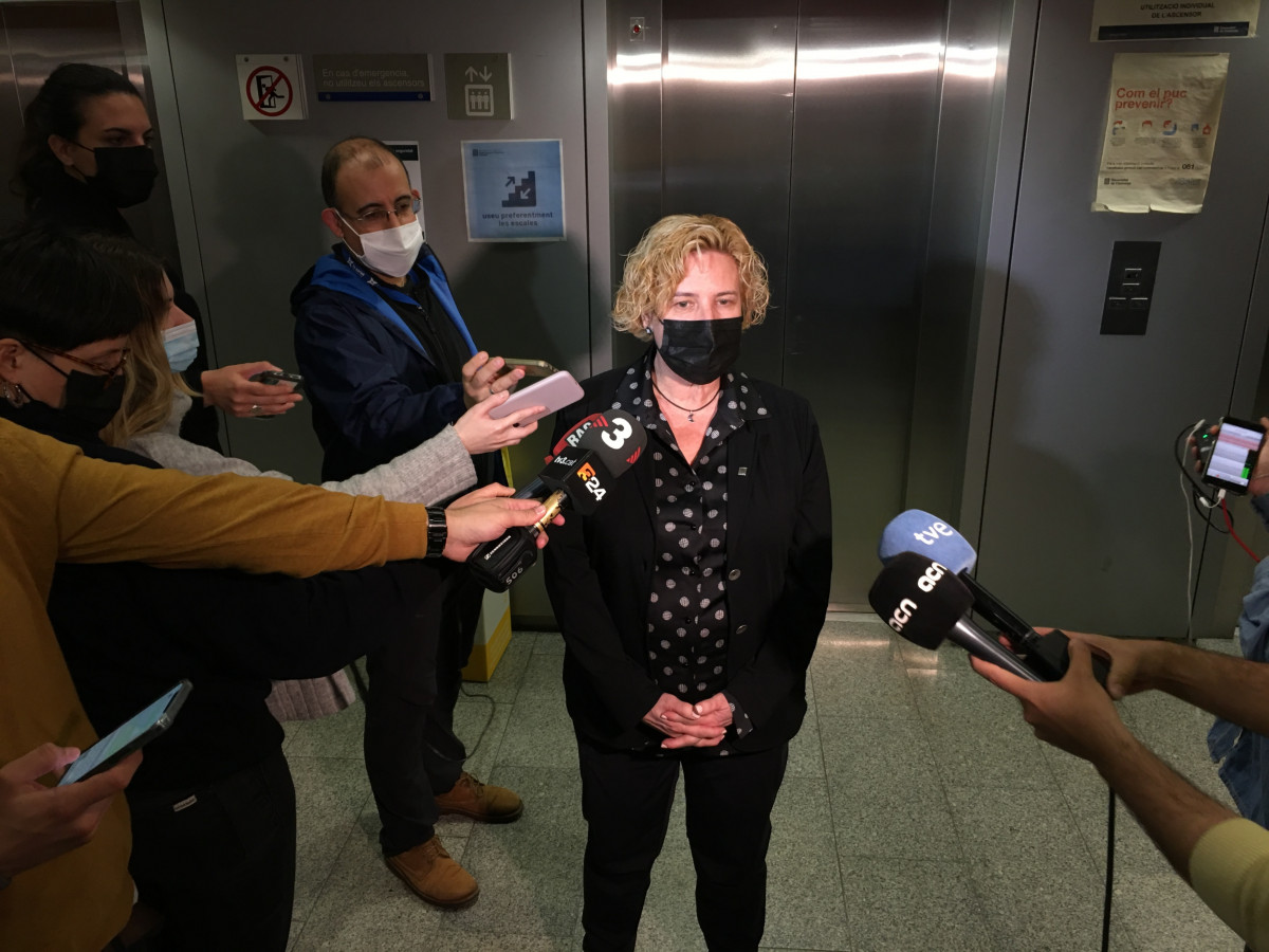 EuropaPress 4348482 directora general profesorado personal centros publicos dolors collell