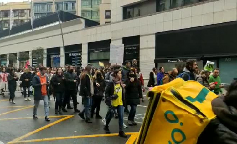 El sector educativo colapsa Barcelona pidiendo la dimisión de Cambray