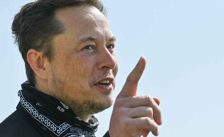 VÍDEO | Elon Musk hace un gesto muy similar al saludo nazi