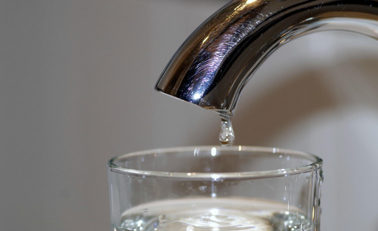 Los bares y restaurantes deben ofrecer agua del grifo gratis a los clientes