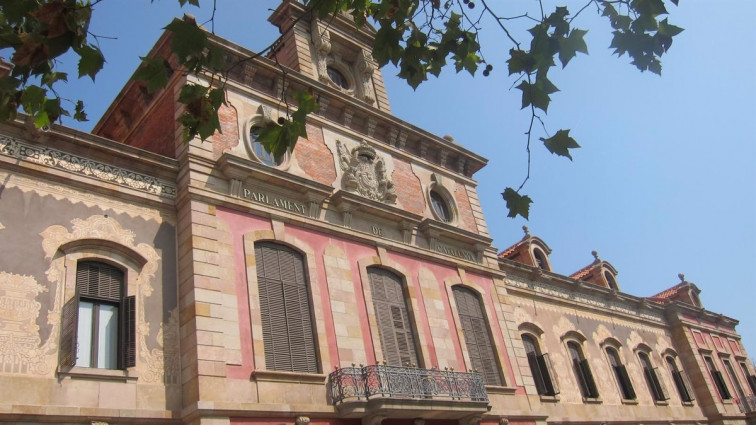 El Parlament pide al Gobierno investigar el 