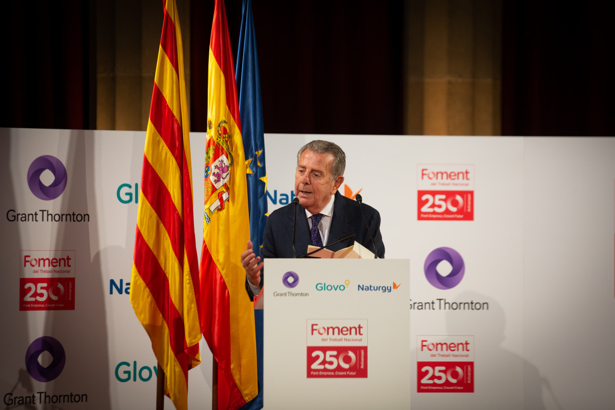 EuropaPress 3765844 teniente alcalde ayuntamiento barcelona jaume collboni interviene entrega