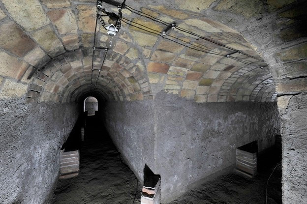 El refugio de la Sagrera salió a la luz en 2015 con las obras en el edificio de los números 64 y 66 de la calle Berenguer de Palou