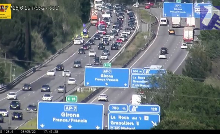 Retenciones de 18 kilómetros en la AP-7 de Sant Celoni a la Roca del Vallès