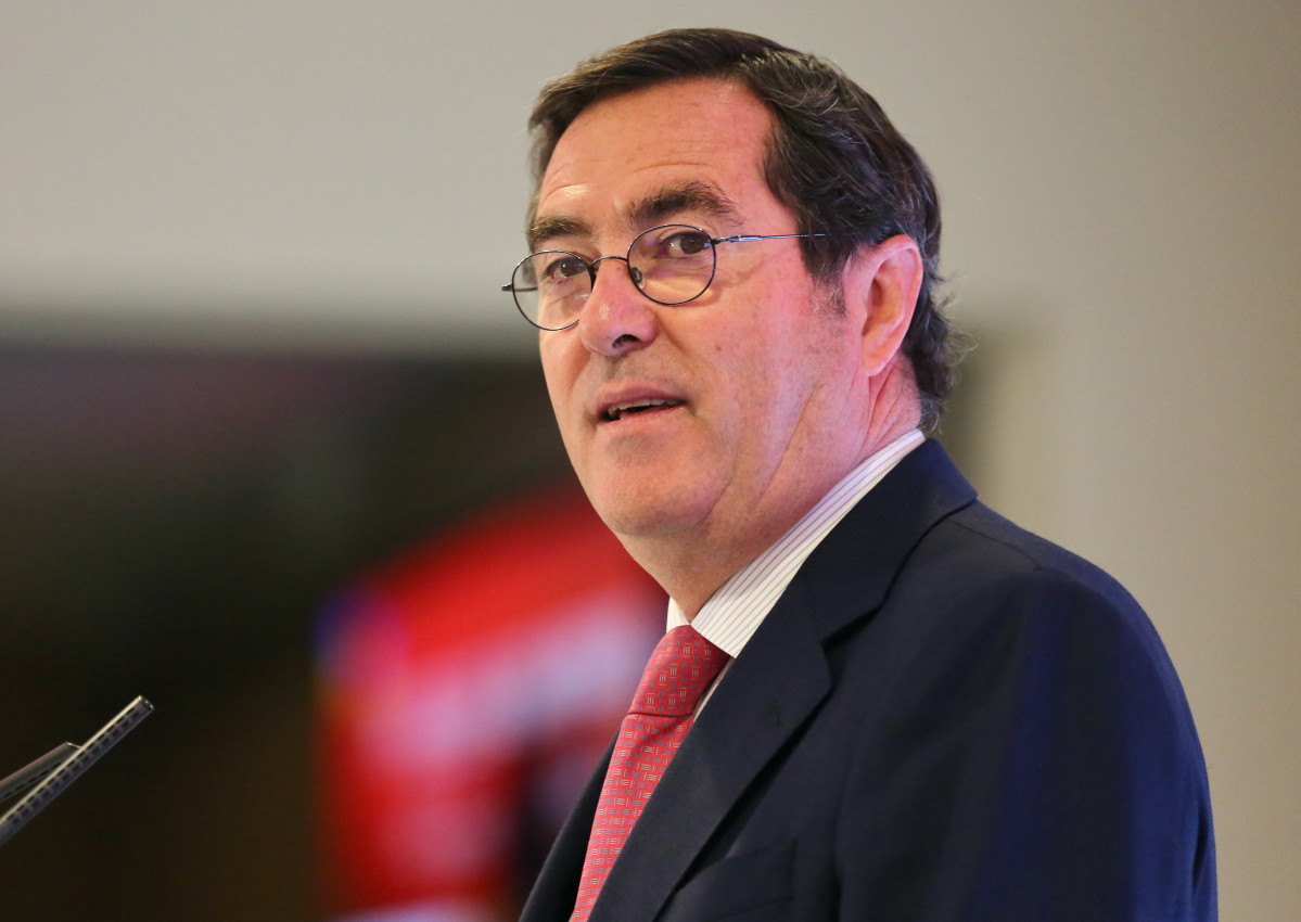 EuropaPress 4476353 presidente ceoe antonio garamendi presenta acto positive motion claves