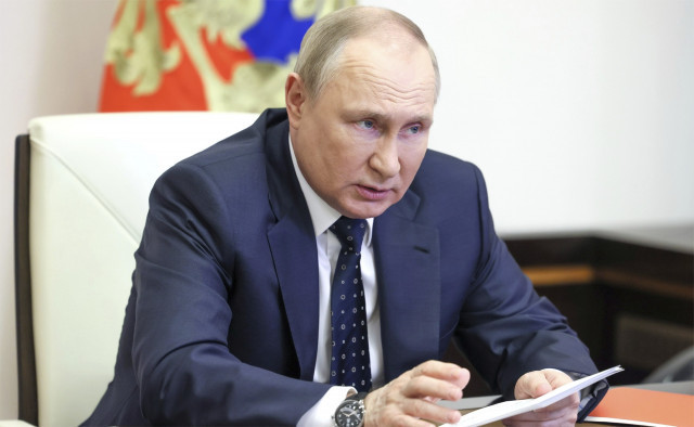 Rusia avisa a EE.UU. de que el envío de sistemas multicohete a Ucrania aumenta el riesgo de una 
