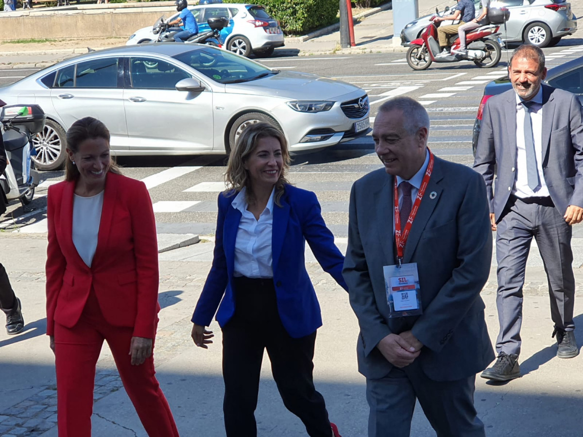 Ministra   pere navarro