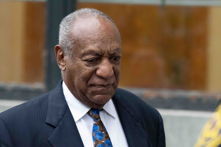 Bill Cosby es declarado culpable por agredir sexualmente a una adolescente en la Mansión Playboy