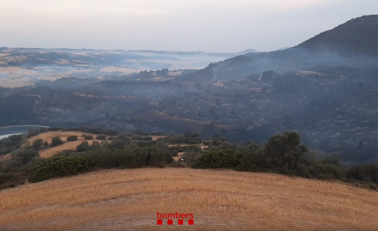 Extinguido el incendio de Artesa de Segre tras quemar unas 128 hectáreas