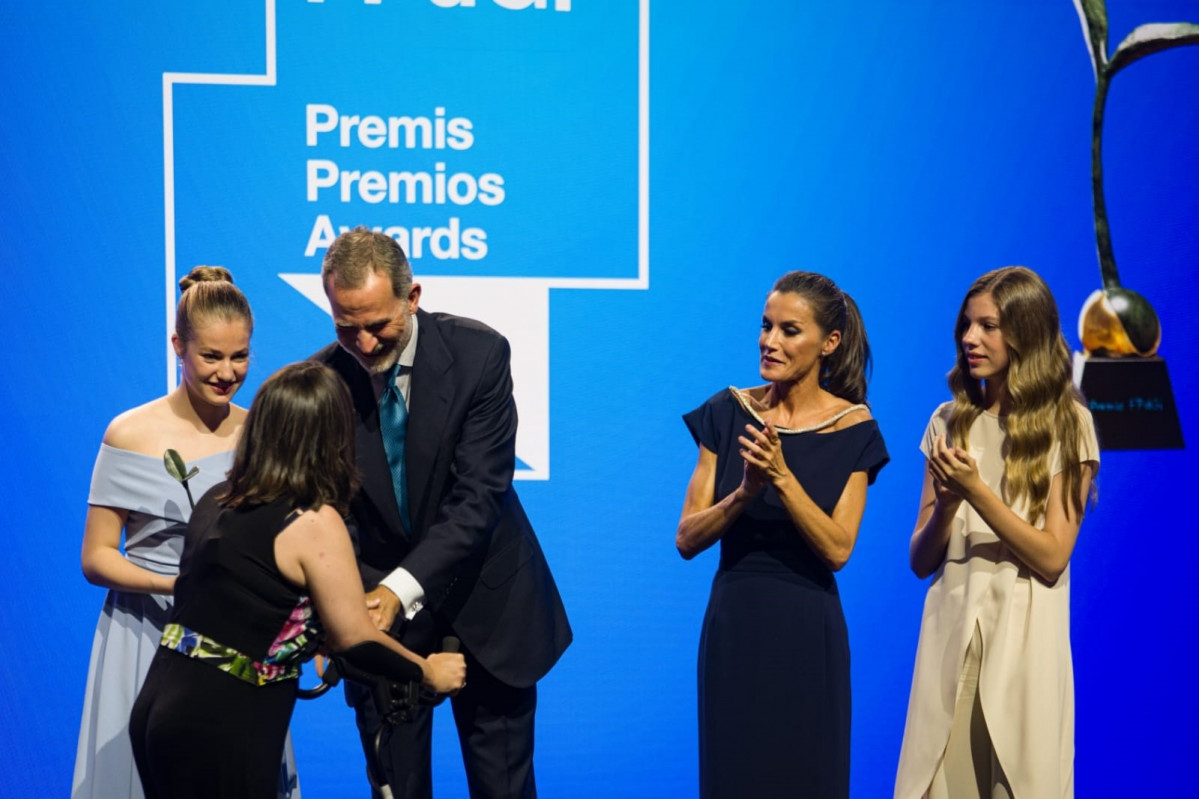 La Princesa Leonor, los Reyes y la Infanta Sofía entregan uno de los Premios FPdGi en un acto en el Museu de les Aigües Agbar en Cornellà de Llobregat (Barcelona).