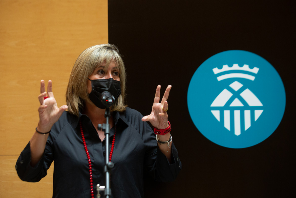 Archivo - La alcaldesa de L'Hospitalet de Llobregat, Núria Marín, ofrece una rueda de prensa tras presidir la reunión de la Junta Local de Seguridad de L'Hospitalet, a 19 de julio de 2021, en L'Hos