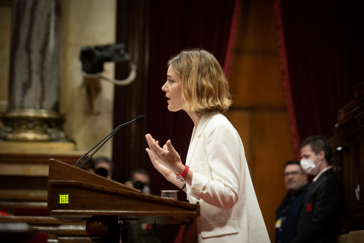 Archivo - La líder de los comuns en el Parlament, Jéssica Albiach, interviene durante una sesión plenaria, en el Parlament de Cataluña, a 25 de mayo de 2022, en Barcelona, Cataluña (España). El 