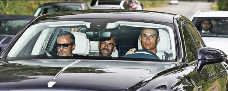 Todos pendientes de Cristiano Ronaldo en Mánchester