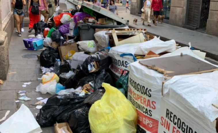 El Ayuntamiento de Barcelona destina casi 300 millones de euros en limpieza sin que se note en la ciudad
