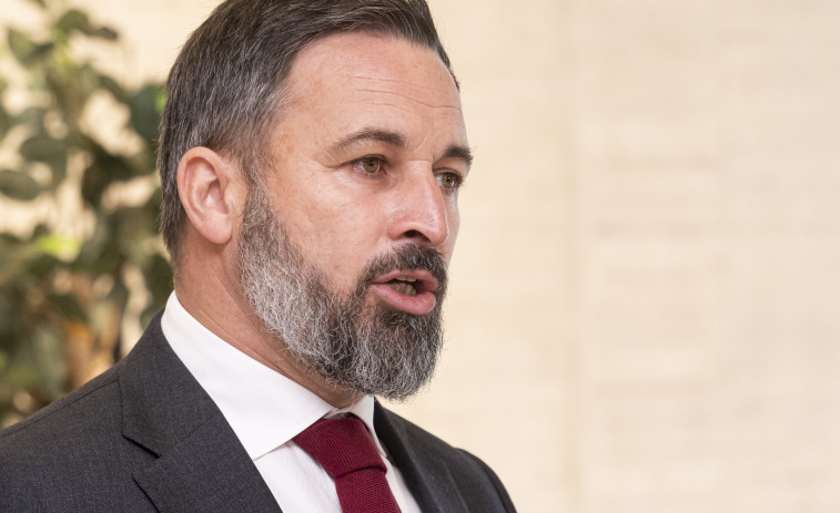 Abascal pide al PP que escuche su intervención y replantee su voto sobre la moción de censura