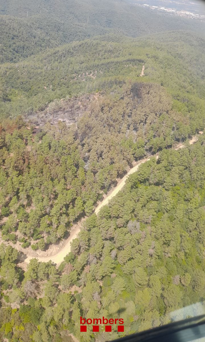 Incendio en el macizo de Les Gavarres (Girona)