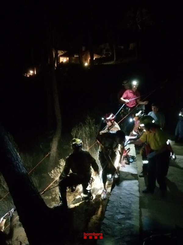 Rescatadas dos personas tras caer por un acantilado en Llafranc (Girona)