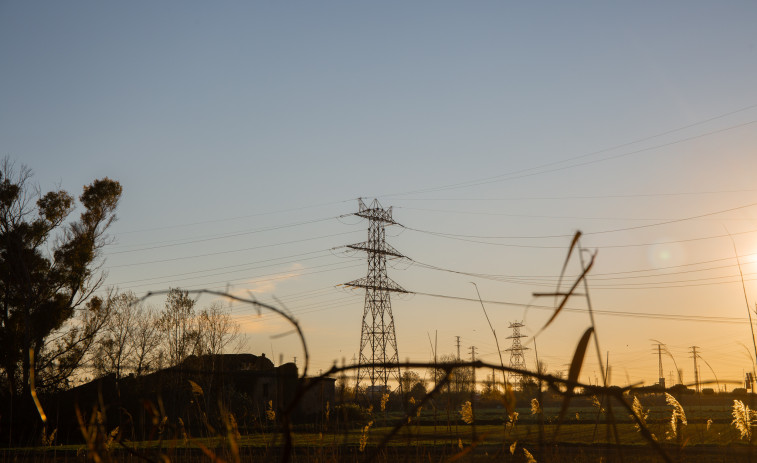 El precio de la luz se dispara a los 365,33 euros/MWh, el máximo desde la excepción ibérica