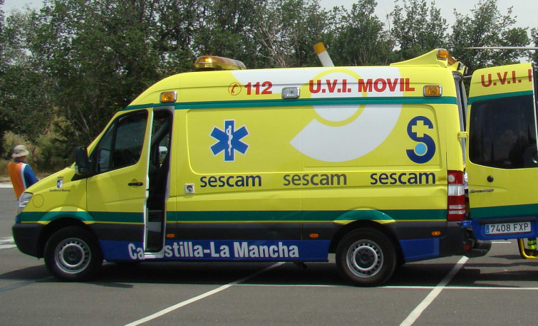Rescatan a una niña que cayó en un agujero de una casa abandonada