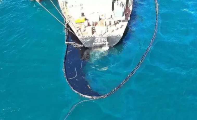 Gibraltar ya ha retirado 41.000 litros de combustible y agua del buque OS35