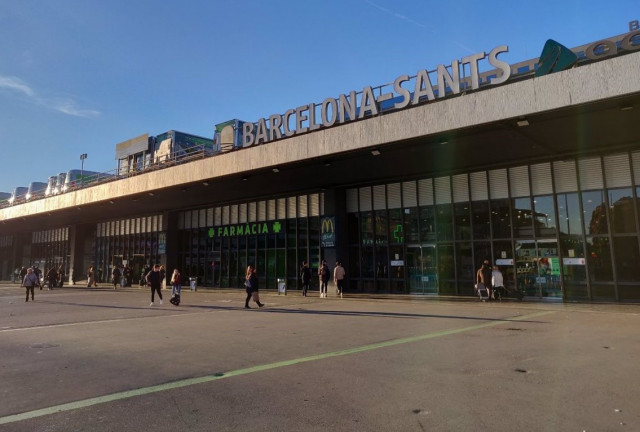 Alertan que un tercer operador de alta velocidad en Sants podría colapsar la estación