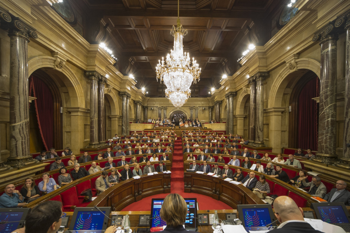EuropaPress 1350351 parlament aprobara via expres leyes desconexion ultimo pleno