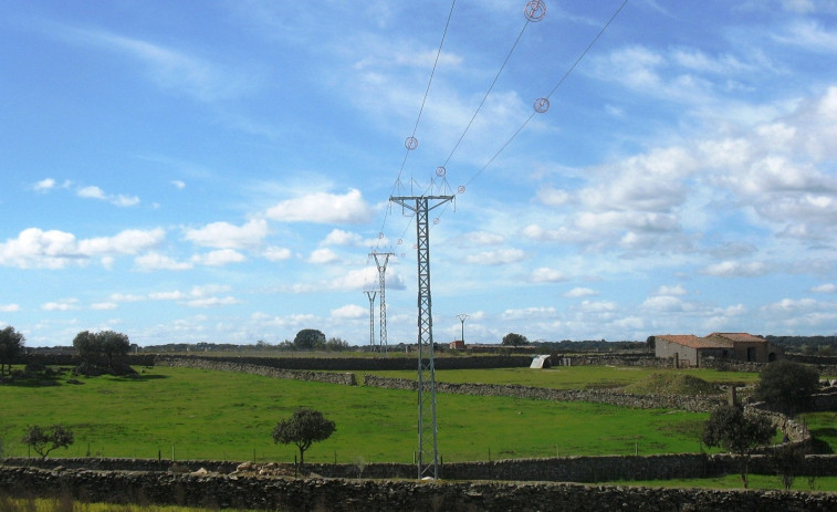 El precio de la luz sube un 11,6%, hasta los 242,65 euros/MWh