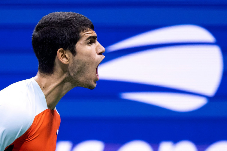 Alcaraz derrota a Sinner en un partido memorable y ya está en 'semis' del US Open