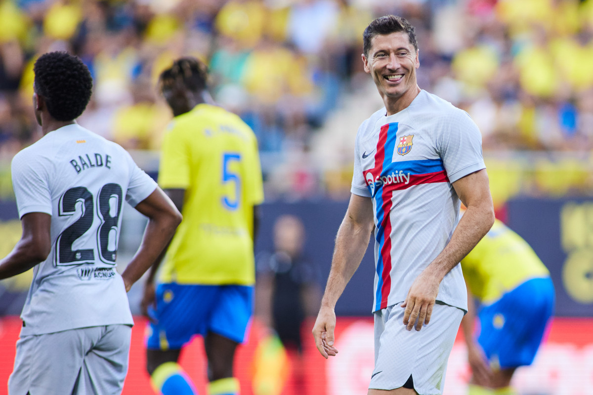 EuropaPress 4675426 robert lewandowski of fc barcelona celebrates goal during the spanish